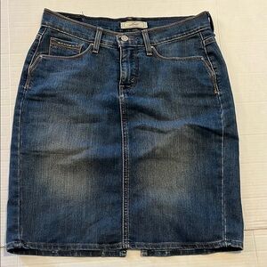 Levi’s-4-Blue denim- Knee-Length, slit in back, preppy, Pencil Skirt.
